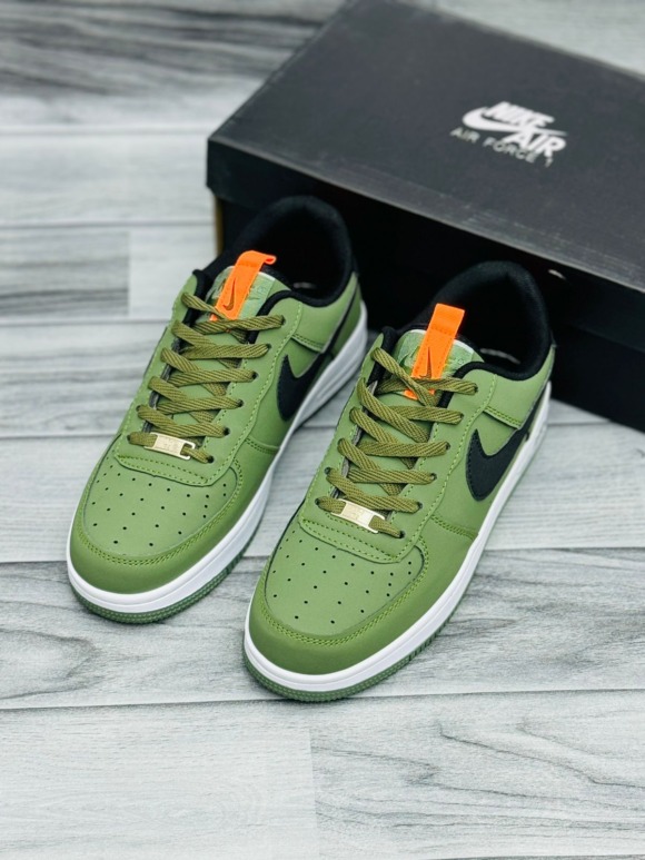 AIR FORCE 1 (GREEN/BLACK SWOOSH)